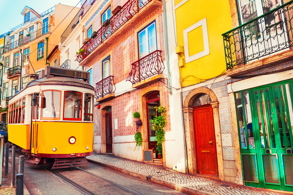 Altstadt Lissabon Straßenbahn